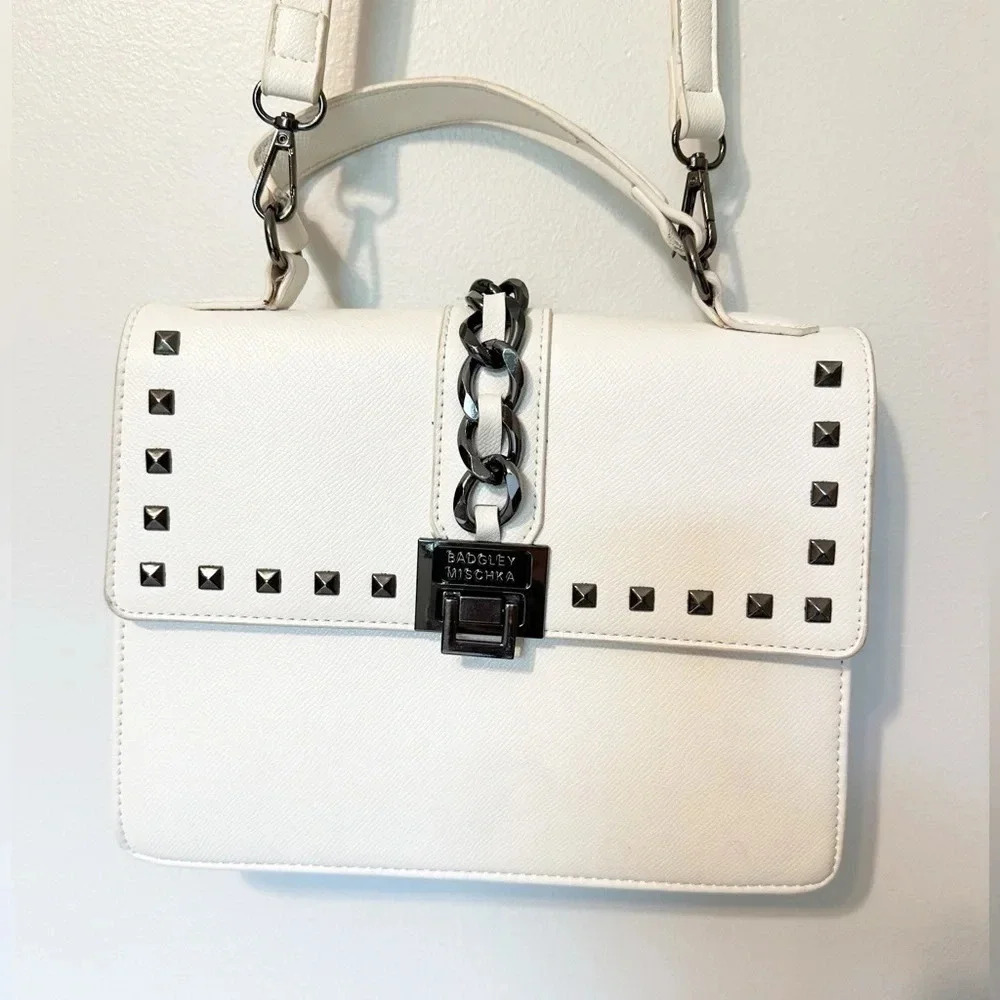 BADGLEY MISCHKA Chain Trim Two Way Shoulder Bag Crossbody Purse Strap Off White - Picture 3 of 16